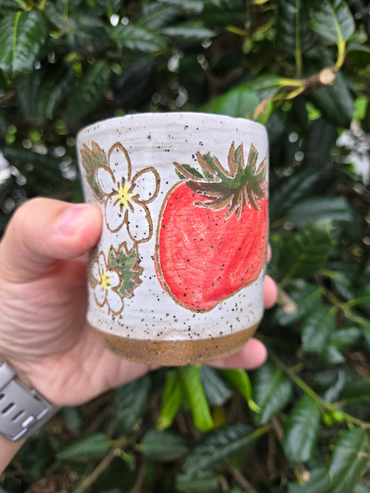 Summer Strawberry Thumb Cup