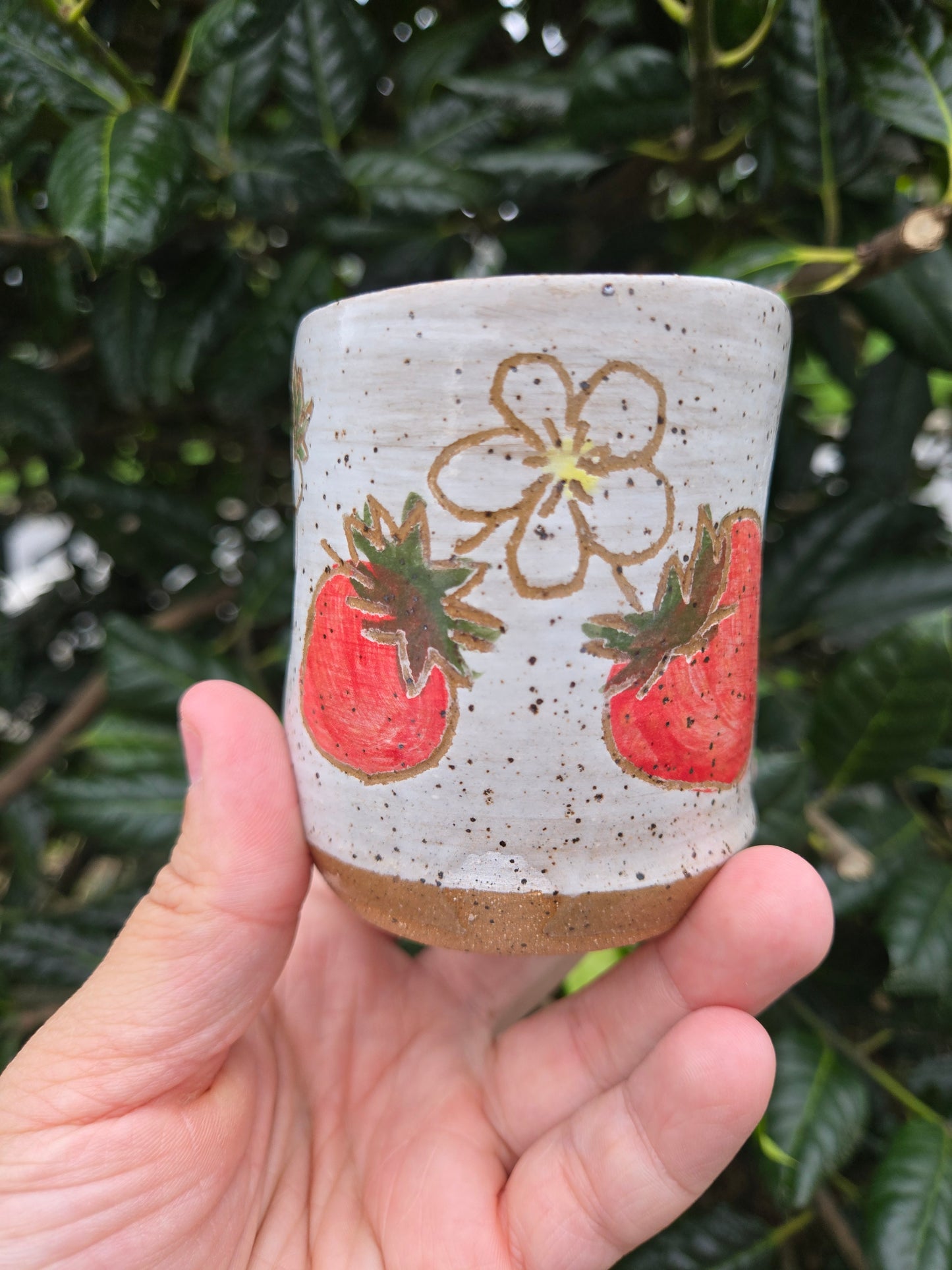 Summer Strawberry Thumb Cup